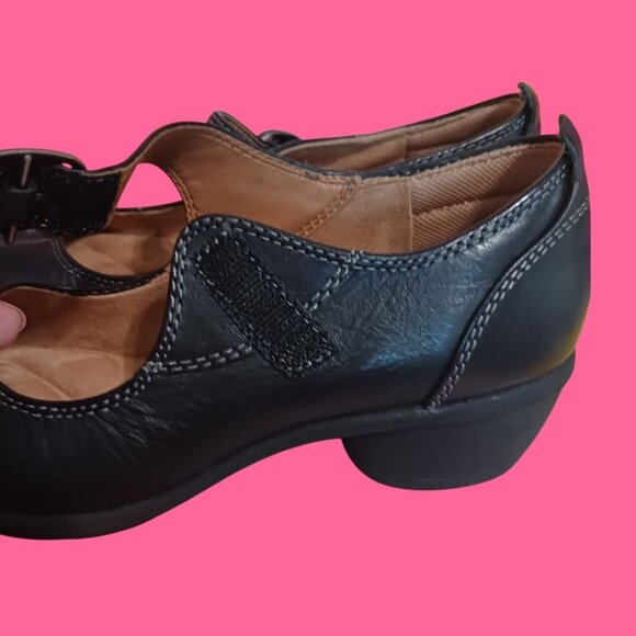 Comfortiva Womens Quanita Black Leather Mary Jane Shoes Size 6M - Picture 10 of 16